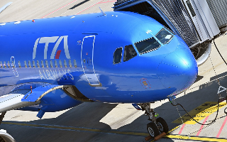 Sciopero aereo, oggi cancellati circa 300 voli